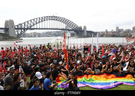 Sydney, Australia. Il 28 marzo 2016. I cristiani hanno preso parte all'annuale Sydney Easter Parade, che questo anno è cominciato in Hyde Park e ha avuto un percorso lungo Macquarie Street al Royal Botanic Gardens Vicino alla Opera House di Sydney. Credito: Richard Milnes/Alamy Live News Foto Stock