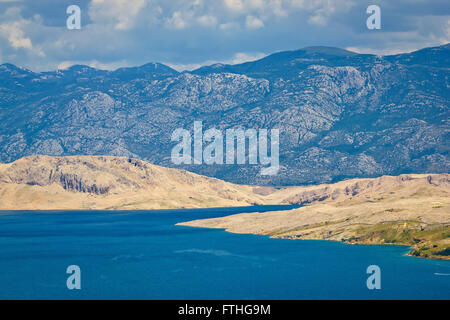 Isola di Pag e di montagna di Velebit, Croazia Foto Stock