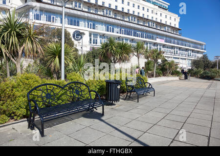 Southend-on-Sea con Park Inn Radisson Hotel in background Essex, Regno Unito Foto Stock