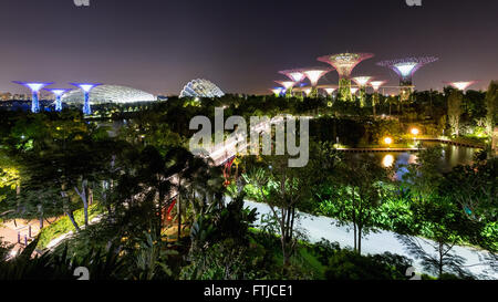 Giardini dalla Baia di Singapore Foto Stock