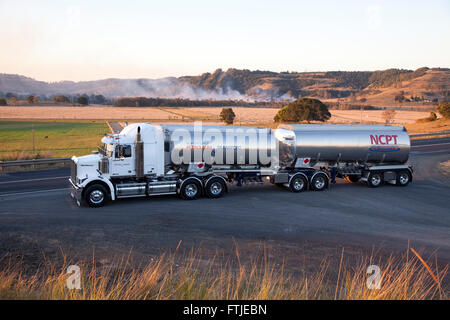 Costa Nord di petrolio autocisterna di carburante, Lismore, NSW, Australia Foto Stock