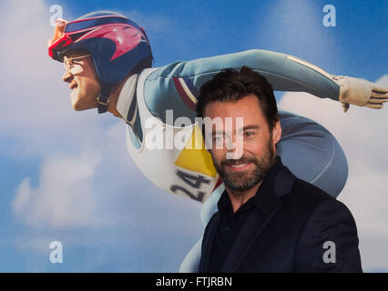 Melbourne, Australia. 29 Mar, 2016. Attore australiano Hugh Jackman arriva presso l'Australian premiere del film "Eddie l'aquila" presso il Village corona in Melbourne, Australia, 29 marzo 2016. Credito: Bai Xue/Xinhua/Alamy Live News Foto Stock