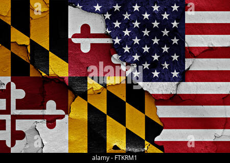 Bandiere di Maryland e USA dipinta sulla parete incrinato Foto Stock