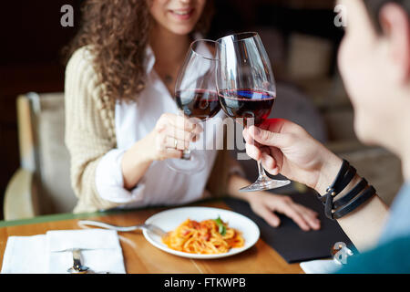 Tostatura delle coppie Foto Stock