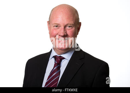 Steve Hollis nella foto poco dopo essere stato nominato Presidente di Aston Villa Football Club di Birmingham. Foto Stock