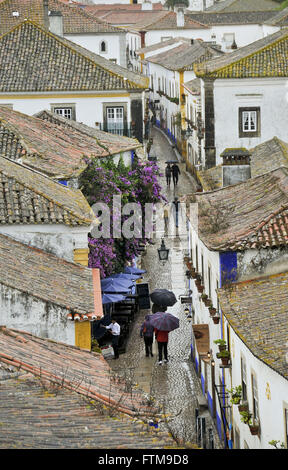 Ospita al suo interno il castello città di Evora Foto Stock