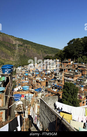 Vista superiore della Rocinha baraccopoli nella città di Rio de Janeiro Foto Stock