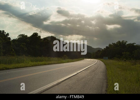 Rio-Santos Highway - BR-101 nella zona di Bertioga Foto Stock