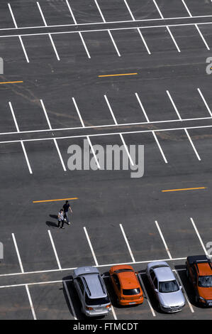 Parcheggio torre TV digitale anche denominato flor do Cerrado Foto Stock