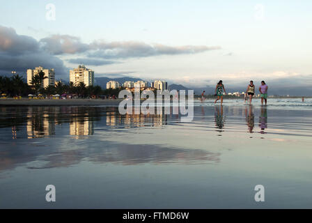 Edificio inaugurato di recente a Beach Cove - Bertioga - costa nord di SP Foto Stock