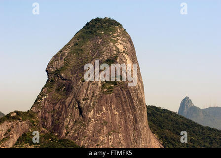 Morro do Pao de Acucar visto la Baia Guanabara Foto Stock