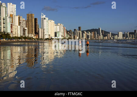 Litorale spiaggia di Balneario Camboriu Foto Stock