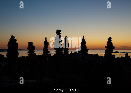 Rock pile a sunrise in segale, New Hampshire USA durante i mesi primaverili. Foto Stock