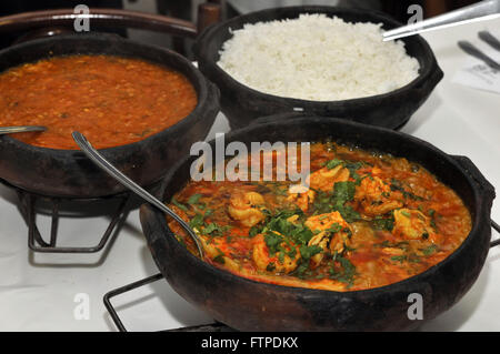 Merlano moqueca con gamberetti Foto Stock