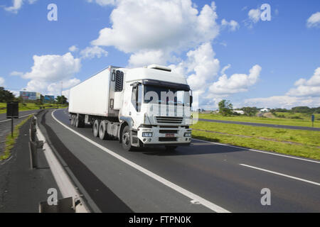 Carrello in Washington Luiz Highway - SP-310 - Sao Carlos regione - Sao Paulo membro Foto Stock