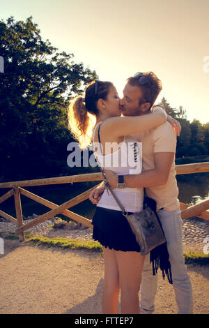 Coppia giovane in amore Foto Stock