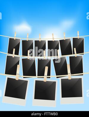 Cornici fotografiche su pensile con stendibiancheria clothespins sul cielo azzurro sfondo . Blank retrò cornici fotografiche. vettore Illustrazione Vettoriale