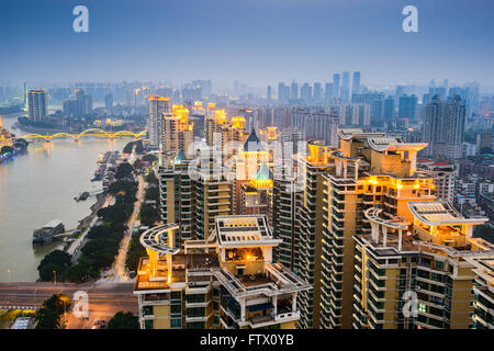 Fuzhou, Cina cityscape sul fiume Min. Foto Stock