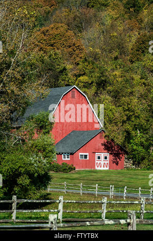 Granaio rosso e farm, Kent, Connecticut, Stati Uniti d'America Foto Stock