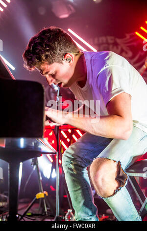 Detroit, Michigan, Stati Uniti d'America. 29 Mar, 2016. CHARLIE PUTH eseguendo sul suo nove via mente Tour a Saint Andrews Hall di Detroit, MI il 29 marzo 2016 © Marc Nader/ZUMA filo/Alamy Live News Foto Stock