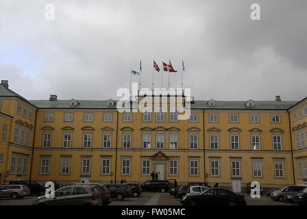 Copenhagen, Danimarca. Il 31 marzo, 2016. NORDEFCO RIUNIONE MINISTERIALE 30-31 marzo 2016 Frederiksberg Palace ,Danimarca la sicurezza regionale discusse dalla Nordic il ministro della difesa di riunione di Copenaghen, il ministro danese per la difesa Peter Christensebn ospita il Ministro svedese della difesa Peter Hultqvist ministro norvegese per la difesa la sig.ra Ine Eriksen Soreide e Finlandia del ministro della difesa e il direttore del dipartimento per la sicurezza e la difesa per l'Islanda in Copenhagen DANIMARCA. Credito: Francesco Dean/Alamy Live News Foto Stock