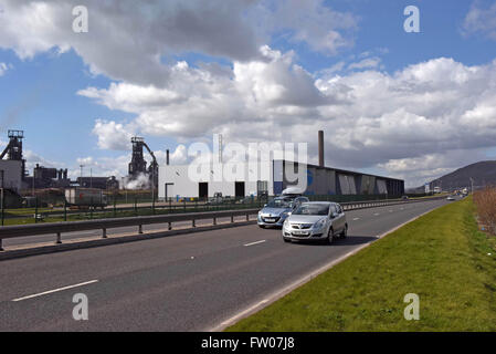 Port Talbot, Regno Unito. 31 Mar, 2016. La Tata Steel Works in Port Talbot questo pomeriggio. Tata Steel è la vendita di tutta la sua perdita di affari NEL REGNO UNITO, con più di 4 mila posti di lavoro presso il Port Talbot sito attualmente a rischio. Credito: Phil Rees/Alamy Live News Foto Stock