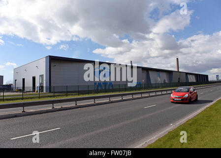 Port Talbot, Regno Unito. 31 Mar, 2016. La Tata Steel Works in Port Talbot questo pomeriggio. Tata Steel è la vendita di tutta la sua perdita di affari NEL REGNO UNITO, con più di 4 mila posti di lavoro presso il Port Talbot sito attualmente a rischio. Credito: Phil Rees/Alamy Live News Foto Stock