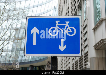 Escursioni in bicicletta road sign in Londra, Regno Unito Foto Stock