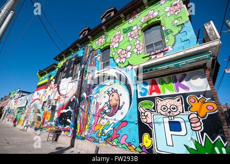 Un grande ed elaborata murale dipinto sul lato di Sanko Trading Co, una cucina giapponese di alimentazione e negozio di articoli da regalo a Toronto in Canada. Foto Stock