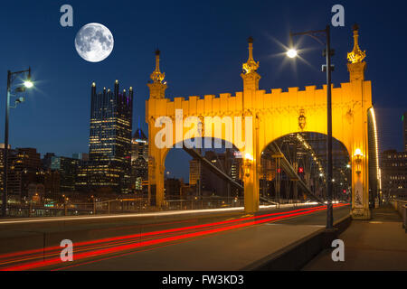 SMITHFIELD STREET BRIDGE centro di Pittsburgh Pennsylvania USA Foto Stock