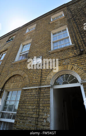 Boyhood home di Charles Dickens, scrittore a 2, Ordnance Terrazza ,1817 (nuova costruzione) -1821. Chatham, Medway, Kent. "Una fila ordinata Foto Stock