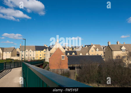 Il Footbridge oltre la A419 a Cirencester, Gloucestershire, Regno Unito Foto Stock