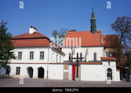 La Polonia, Cracovia (Cracovia), il massacro di Katyn memorial cross, Chiesa di San Giles (św. Idziego) Foto Stock