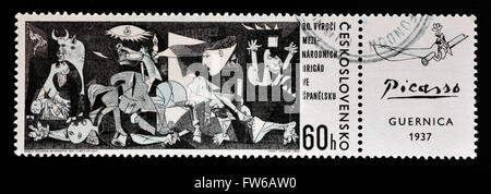 La Cecoslovacchia - circa 1966: un timbro stampato in Cecoslovacchia mostra pittura di Pablo Picasso "Guernica" , circa 1966 Foto Stock