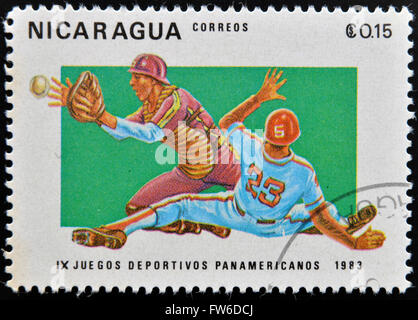 NICARAGUA - circa 1982: un timbro stampato in Nicaragua mostra baseball, circa 1983 Foto Stock