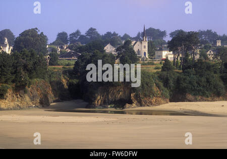 Vista sulla storica città costiera di Mendocino, in California, U.S.A. Foto Stock