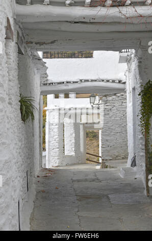 Strada di Capileira in La Alpujarra di Granada, Spagna Foto Stock