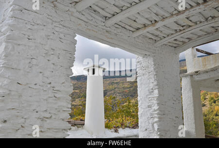 Strada di Capileira in La Alpujarra di Granada, Spagna Foto Stock