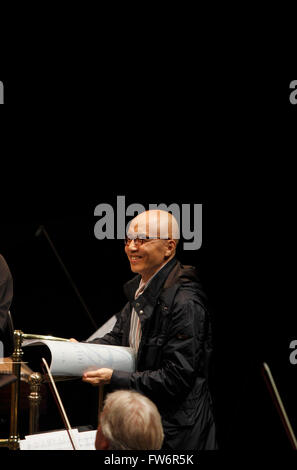 Chen Qigang, compositore cinese nato Shanghai, 1951. BBC Proms 2015, PROM 15. Royal Albert Hall di Londra. Foto Stock