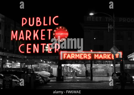 Il Pike Place Market di notte Foto Stock