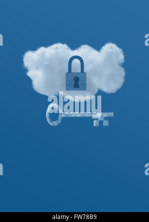 Una nuvola bianca con un lucchetto e chiave è impostato in un cielo blu, illustrante l'idea di sicurezza dei dati con il cloud computing. Foto Stock