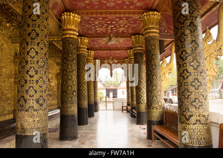 Questa immagine mostra un dettaglio Wat, polo, in Wat Mai (Luang Prabang, Laos) Foto Stock