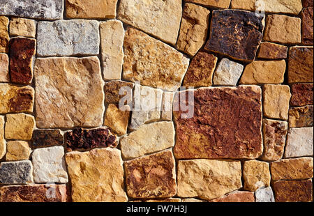 Pietra di roccia naturale parete impiallacciatura campione dettaglio closeup per edilizia e per la casa di produzione di costruzione Foto Stock