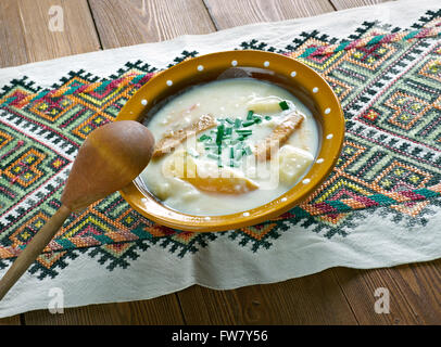 Hungarina minestra di patate Krumplileves Foto Stock