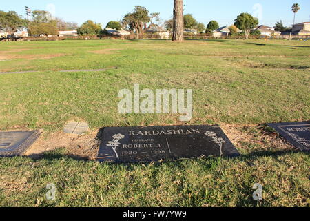 Celebrity finale di luoghi di riposo - Inglewood Cimitero Parco. Dotato di: Robert Kardashian dove: Inglewood, California, Stati Uniti quando: 01 Mar 2016 Foto Stock