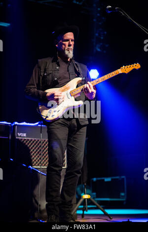 Milano, Italia. 31 Mar, 2016. Jimmy Rip della American rock band televisione, suona dal vivo al Live Music Club Trezzo sull'Adda. © Roberto Finizio/Pacific Press/Alamy Live News Foto Stock