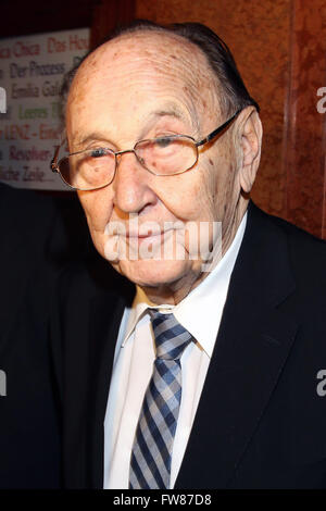 Hans-Dietrich GENSCHER a Helmut Schmidt's 95th Birthday ad Amburgo il 19 gennaio 2014. Foto Stock