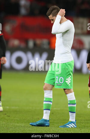 Leverkusen, Germania. Il 1 aprile, 2016. Il calcio Bundesliga, Leverkusen, Germania, 01.04.2016, Bayer 04 Leverkusen vs VfL Wolfsburg: Julian Draxler (Wolfsburg) sconsolato. Credito: Juergen schwarz/Alamy Live News Foto Stock