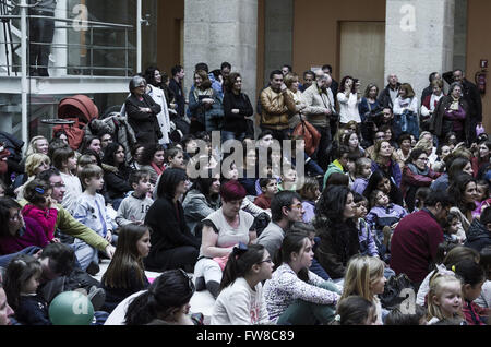 Madrid, Spagna, 1 aprile 2016. Il Chisciotte giocare. Vista del pubblico chiuso per la fase del Chisciotte giocare. Credito: Enrique Davó/Alamy Live News Foto Stock
