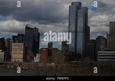 Skyline del centro presi dal southside Pittsburgh Pennsylvania Foto Stock